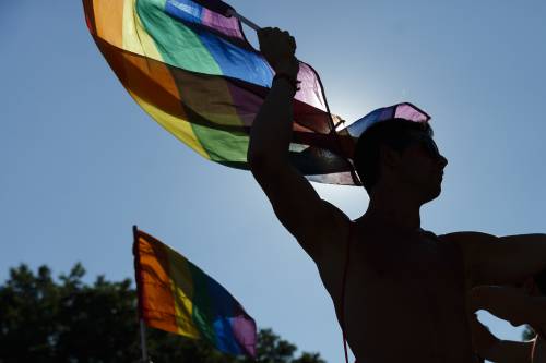 Contrordine, compagni. I socialisti spagnoli rimuovono il "queer" dai propri documenti