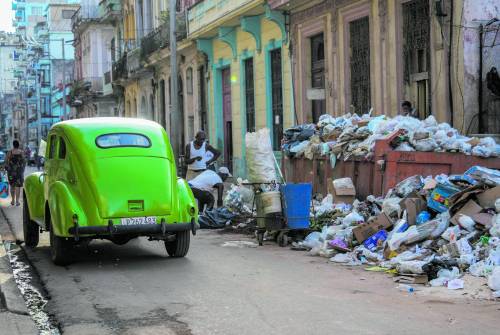 Un milione di cubani senz'acqua potabile. Il tesoro dei Castro sfonda i 18 miliardi