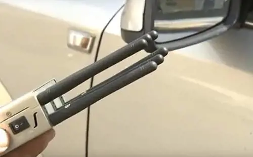 Milano, crescono i furti d'auto con lo jammer. Come funziona il disturbatore di frequenza