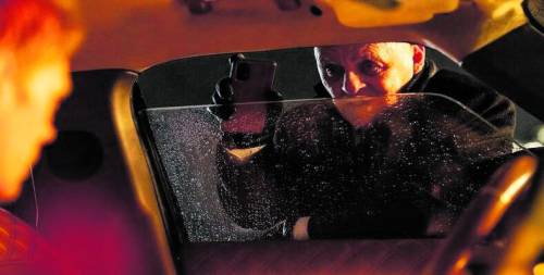Con Anthony Hopkins anche un’auto fa paura
