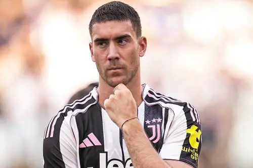 Vlahovic fischiato: ultimo atto di un amore finito da tempo