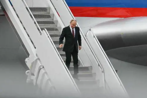 L'incontro tra Trump e Putin: le immagini del vertice