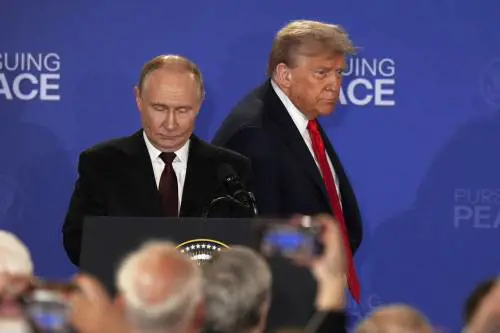 Fonti Usa: "Putin ha chiesto a Trump che Kiev ceda il Donetsk"