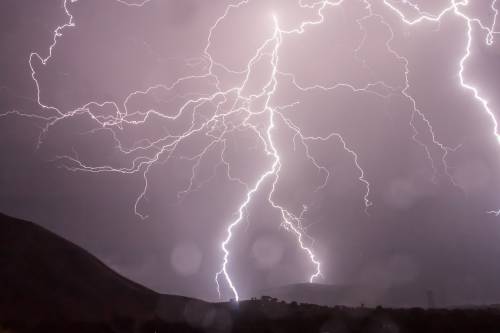 Teramo, 15enne colpito da un fulmine: è in rianimazione