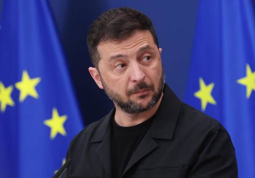 Il ritorno di Zelensky nella tana di Donald. "Cedere territori per noi impossibile"