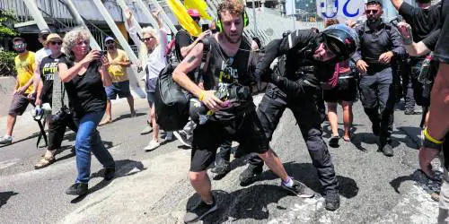 Sciopero anti-Bibi: arresti in Israele