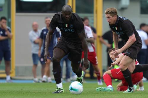 Napoli, tegola Lukaku: lesione al retto femorale, quanto starà fermo l’attaccante