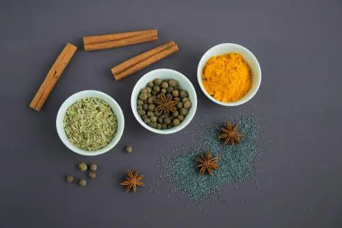 Quali spezie usare in cucina: ecco quelle che migliorano la digestione