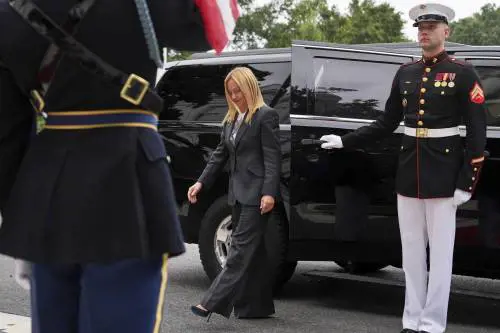 Meloni protagonista. Le Monde ammette: "Meglio di Macron". Sinistra disperata