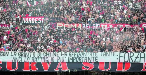 Milan, quel no che sembra tanto un gesto da regime