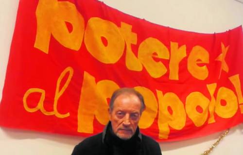 "Renzaccio", allenatore in fuorigioco che mischia sport e furore ideologico