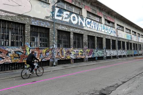 Che ridere, il Leoncavallo chiede legalità, sgomberate tutto e Casapound: quindi, oggi...