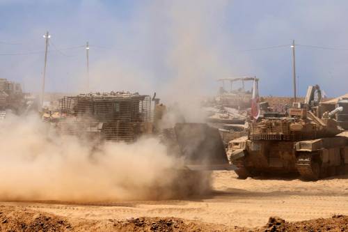 Via all'occupazione di Gaza City. "Sarà nostra con o senza accordi"
