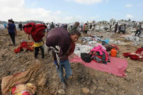 Cisgiordania, condanna Meloni: "Così compromette i due Stati". Schlein: "Non basta, sanzioni"