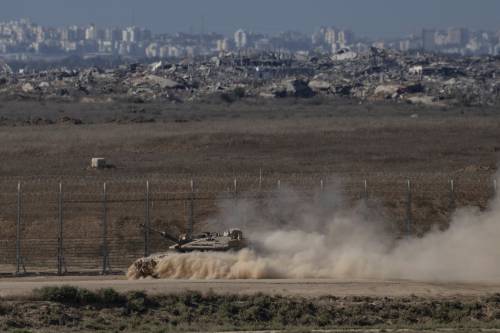 Netanyahu: "Il rapporto Onu è una palese bugia". Media israeliani: "Offensiva nel cuore di Gaza City a metà settembre"
