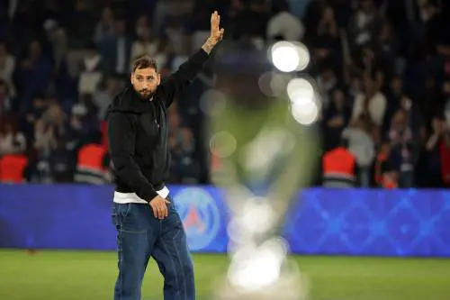Ovazione e lacrime al Parco dei Principi: l'addio di Donnarumma al Psg, il gesto in campo e il futuro incerto