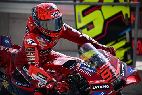 MotoGp, in Ungheria pole e sprint race a Marquez. Di Giannantonio 2°, male Bagnaia