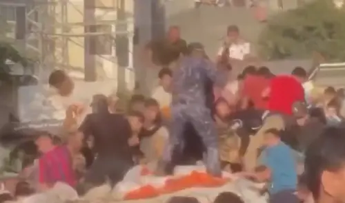 Bastonate sui palestinesi: la violenza choc di Hamas