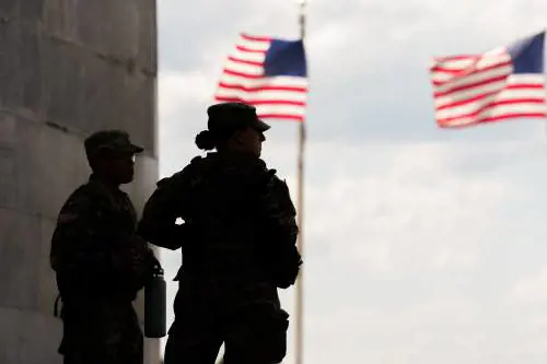 Militari a Washington, la città fa causa al presidente Trump: "Ha violato la nostra sovranità"