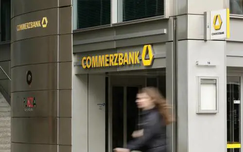 Commerz, Unicredit al 26%. Berlino rimane in trincea