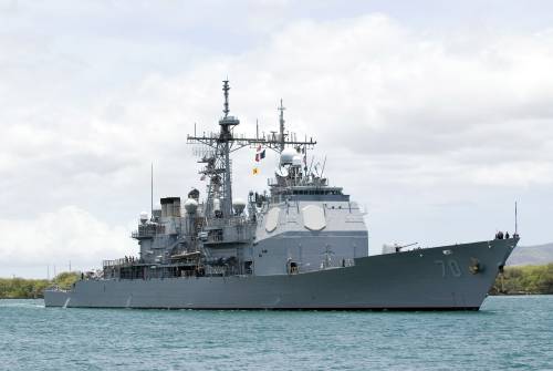 Escalation nei Caraibi, Trump muove altre navi da guerra e un sottomarino atomico: cosa succede