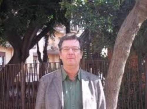 I guai del professore anti-ebrei, già candidato con la sinistra