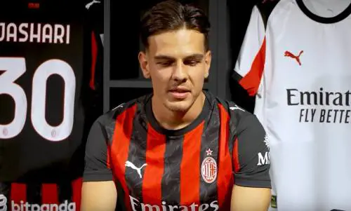 Milan, tegola Jashari, contrasto con Gimenez in allenamento e frattura del perone: minimo 2 mesi di stop