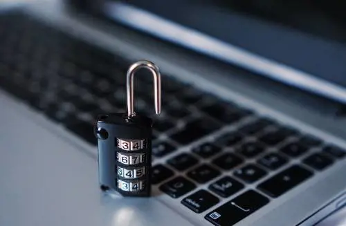 Phica.eu, individuato il presunto gestore del sito sessista: ecco chi è