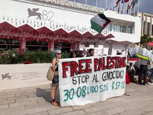 Corteo ProPal al Lido: attenzione ai centri sociali, fiducia nelle forze dell’ordine