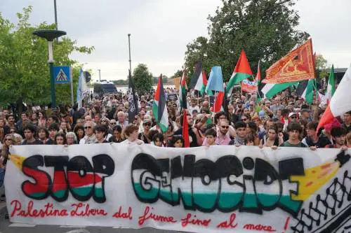 “È il minimo da chiedere…”. La protesta degli artisti pro Pal a Venezia