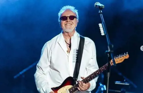 Umberto Tozzi e la sofferta decisione di dire addio al palco: in tour "L'Ultima Notte Rosa"