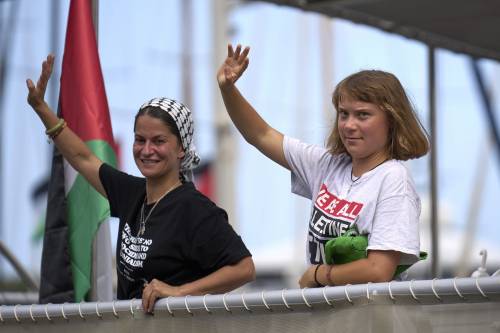 Medioriente, Global Sumud Flotilla riparte da Barcellona dopo lo stop per maltempo