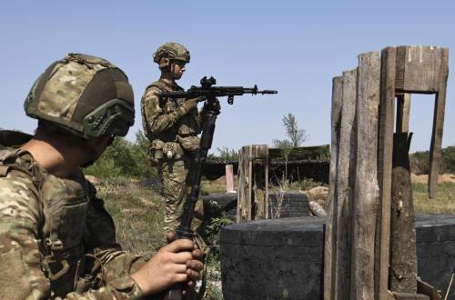Ucraina, l'Ue mette in guardia Cina e India. Meloni collegata al vertice dei volenterosi