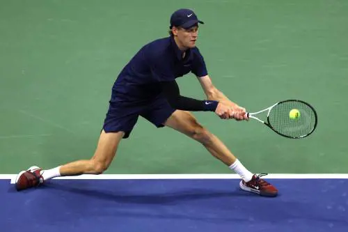 Sinner schianta Bublik, ora ai quarti con Musetti