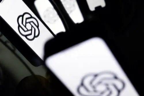 ChatGpt down in tutto il mondo, cosa sta succedendo all'IA di Altman