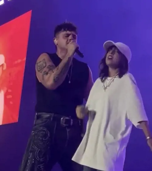 Angelina Mango torna sul palco dopo un anno di stop: sorpresa al concerto di Olly