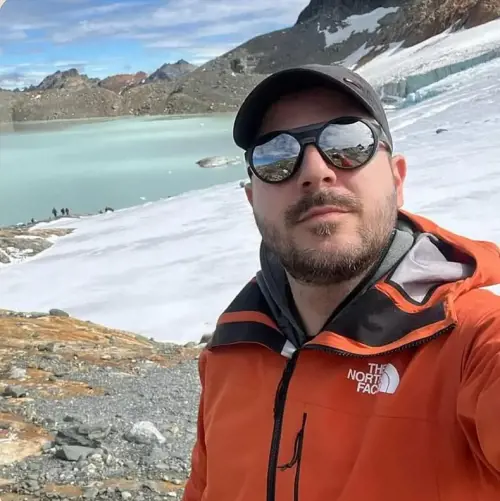 Inghiottito dai ghiacci. Muore in Alaska il geologo-esploratore