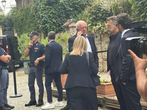 L'ultimo saluto a Giorgio Armani nella sua Rivalta