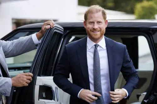 Il figliol prodigo Harry è di nuovo a Londra ma la riconciliazione resta un mistero