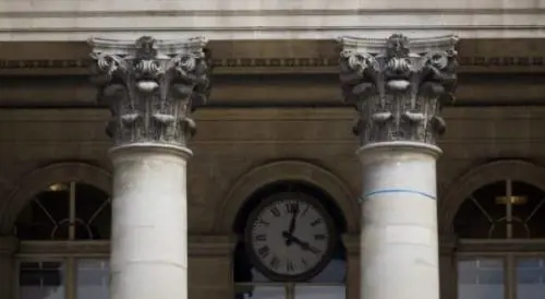 Francia, come investire in Borsa dopo la bocciatura di Fitch