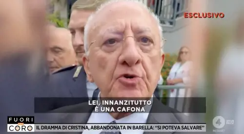 De Luca insulta la cronista di Mediaset 