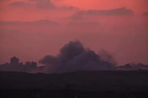Israele avvia l'offensiva: i Tank entrano a Gaza City | Diretta