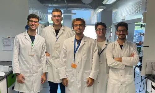 Spremute hi-tech, dalle batterie esauste un pieno di terre rare al profumo d’arancia 