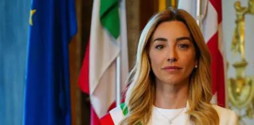 "No al taser", la sindaca Salis blocca la sperimentazione del dissuasore elettronico