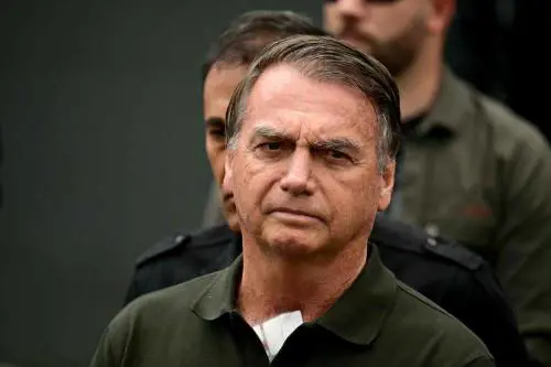 Bolsonaro ricoverato d’urgenza a Brasília, nuovo malore a pochi giorni dalla condanna