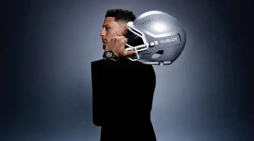 La star della NFL Patrick Mahomes è il nuovo ambasciatore di Hublot