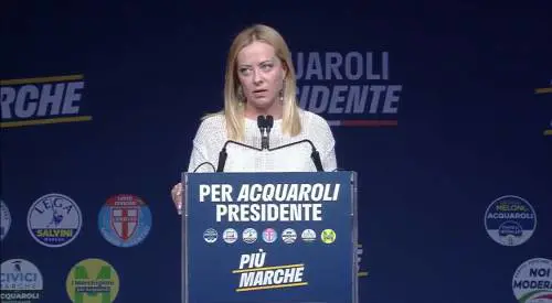 Marche, centrodestra unito per Acquaroli. Meloni: "Orgogliosa del lavoro fatto"