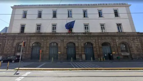 Sequestrato per divertimento, torturato e gettato in piscina. L'orrore sul disabile