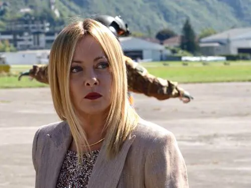 Meloni: "Vi spiego perché la destra vince e governa"