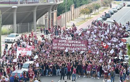 "Cairo vattene", la protesta dei tifosi del Torino